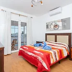 Adella Villa